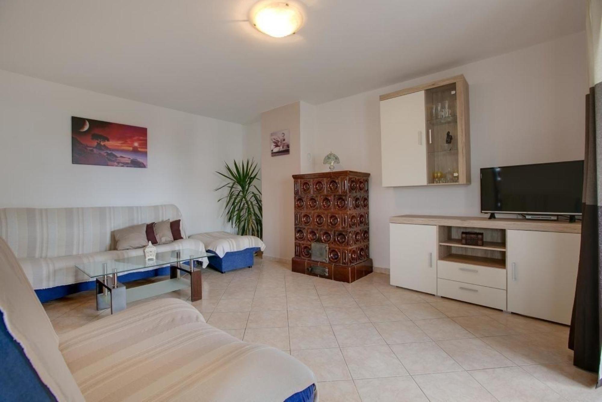 Appartement In Pula Mit Terrasse, Garten Und Grill Štinjan Εξωτερικό φωτογραφία